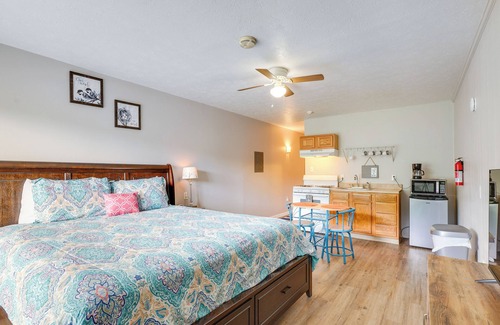 Summerlee Apartment | Pet-Friendly Fayetteville Gem Near Rafting!