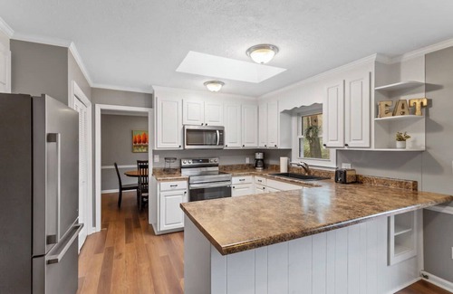 Cary House | Pet Friendly Fenced In 4 BDRM 3 BA DT Cary Home
