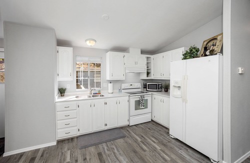 Prescott Cabin | Pet-Friendly. Fully fenced yard