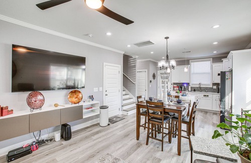 Gallatin House | Pet-Friendly Gallatin Home w/Deck, 1 Mi to Town!