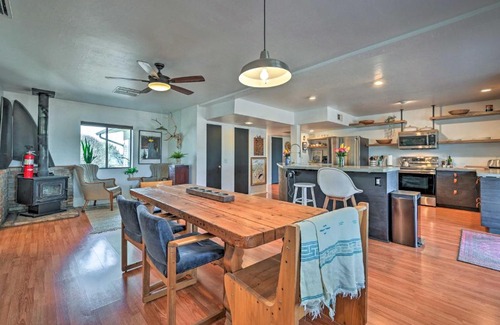 Cottonwood-Verde Village House | Pet-Friendly Gem with Treehouse 20 Mi to Sedona