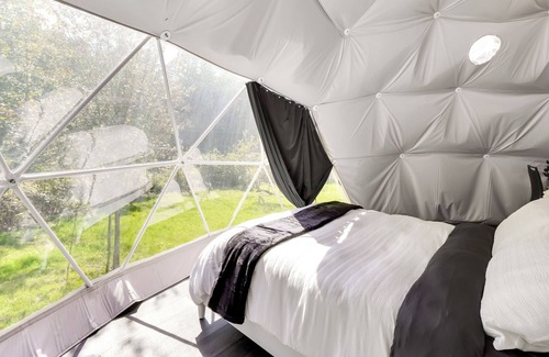 Monticello Apartment | Pet-Friendly Geo-Dome Getaway: Hike, Ski & Explore