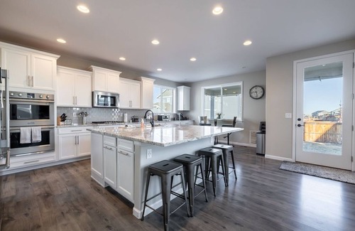 Commerce City House | Pet Friendly Getaway!