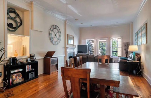 Downtown Wilmington Condo | Pet-Friendly Historic Downtown 2BR Loft 1 block from riverwalk, walk everywhere