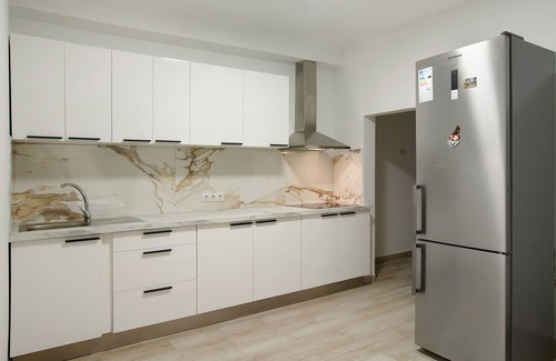 Santa Lucia Apartment | Pet-Friendly Holiday Apartment 'Casa Italia' with Shared Terrace & Wi-Fi