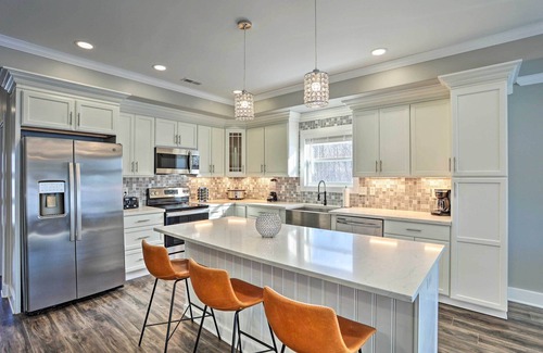 Jeffersonville - Clarksville House | Pet-Friendly Home, 5 Mi to Dtwn Louisville!