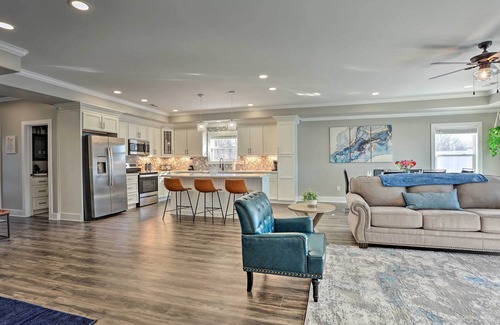 Jeffersonville - Clarksville House | Pet-Friendly Home, 5 Mi to Dtwn Louisville!