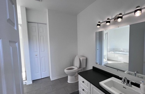 Hull Apartment | Pet Friendly Home, 10 Mins from Downtown Ottawa