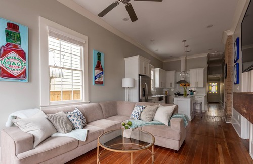 West Riverside House | Pet-Friendly Home Base in the Irish Channel