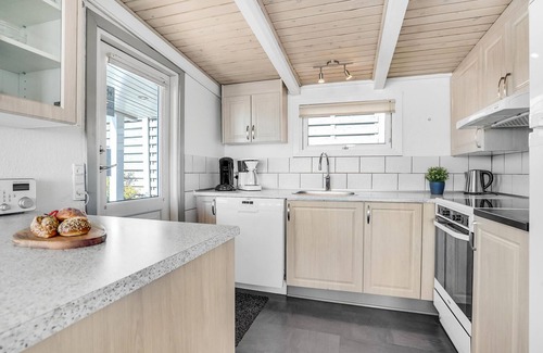 Hvidbjerg Strand House | Pet friendly home in Børkop with WiFi