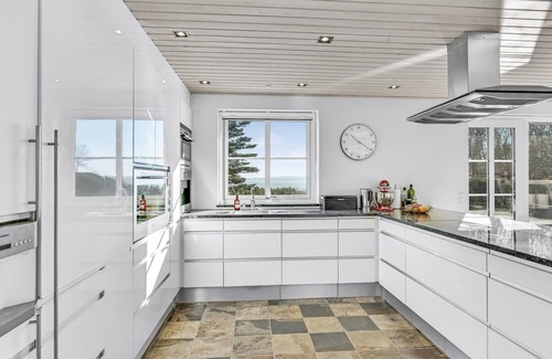 Hvidbjerg Strand House | Pet friendly home in Børkop with sauna