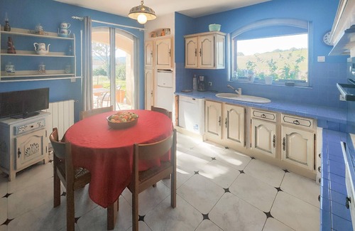 Cruzy House | Pet friendly home in Cruzy