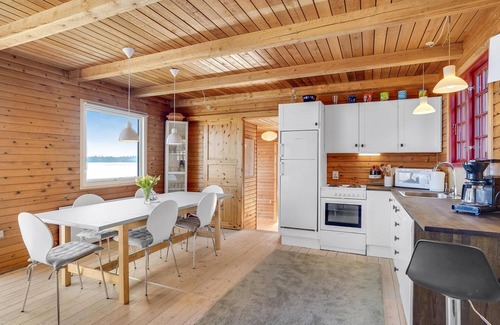 Ronbjerg House | Pet friendly home in Nykøbing M