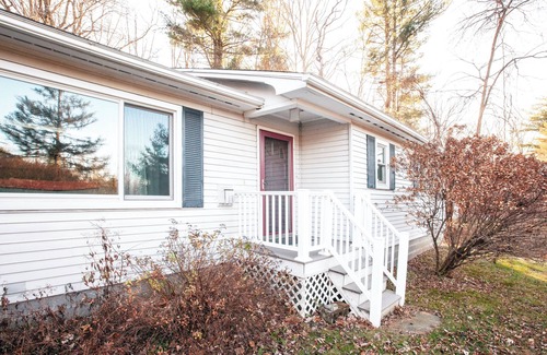 Ghent House | Pet-Friendly Home in Ghent, NY.