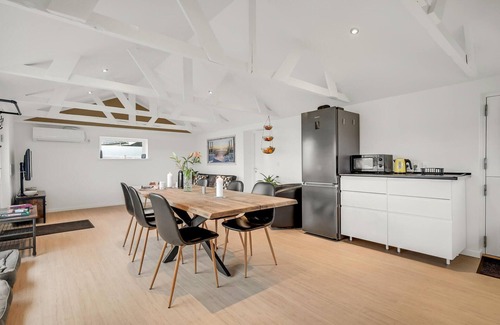 Grena Strand House | Pet friendly home in Grenaa with WiFi