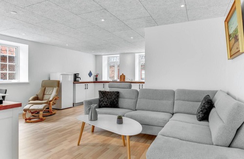 Hojer House | Pet friendly home in Højer with kitchen