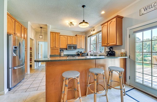 Littleton House | Pet-Friendly Home on Lake Gaston w/Furnished Deck