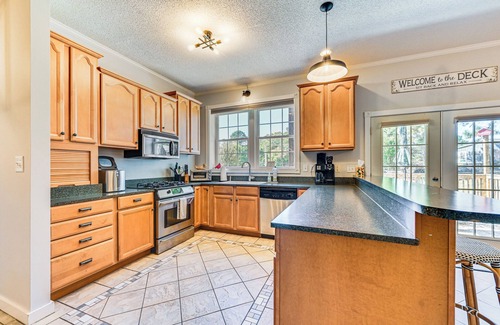 Littleton House | Pet-Friendly Home on Lake Gaston w/Furnished Deck