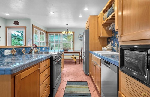 Shorepine Village House | Pet Friendly Home with Immediate Beach Access, Beach Views, Deck and BBQ