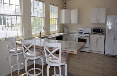 Townsend's Inlet Condo | Pet Friendly Home that sleeps 10-12 in Sea Isle City