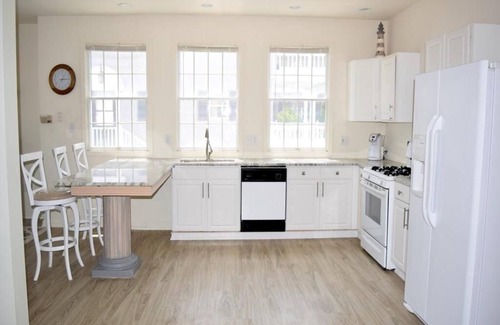 Townsend's Inlet Condo | Pet Friendly Home that sleeps 10-12 in Sea Isle City