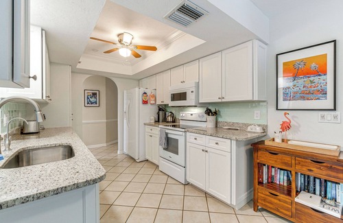 South Venice House | Pet-Friendly Home w/Pool, Close to Venice Beaches