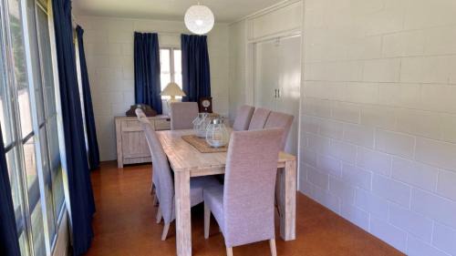 Woorim House | Pet Friendly home walking distance to Surf Beach - North St, Woorim