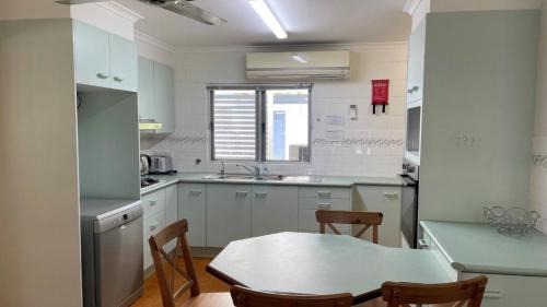 Woorim House | Pet Friendly home walking distance to Surf Beach - North St, Woorim