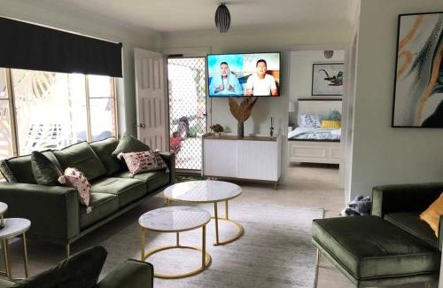 Iluka House | Pet friendly home with pool and boat parking.