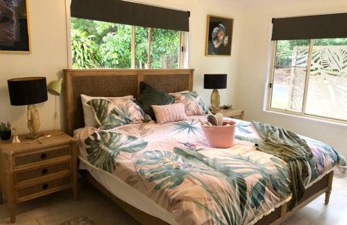 Iluka House | Pet friendly home with pool and boat parking.