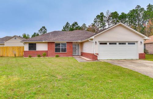 Pensacola House | Pet-Friendly Home with Yard - 8 Mi to Perdido Keys!