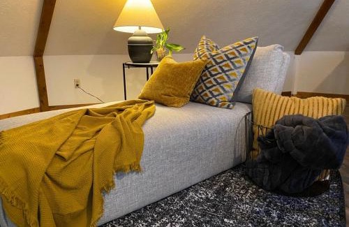 Ellijay House | Pet-Friendly - Hot Tub - Fire Pit - Great Views