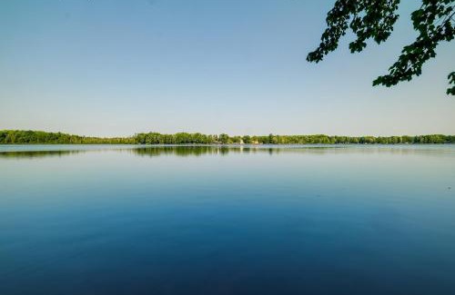 Kalkaska House | Pet-Friendly Kalkaska Cottage on Lake Crawford!