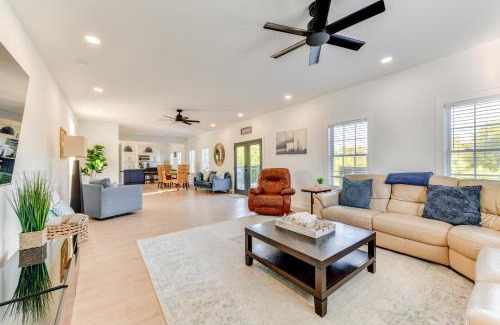 Mount Mourne House | Pet-Friendly Lake Norman Retreat with Deck and Grill