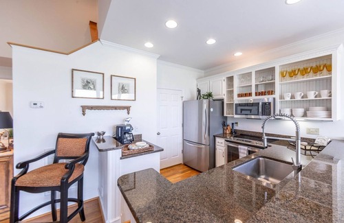 Lake Oconee House | Pet Friendly | Lake Oconee | Stunning Lake Views
