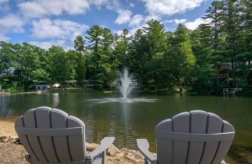 Flat Rock Condo | Pet-Friendly Lakefront Studio – Canoes, Pool, Tennis, and Resort Perks at Historic Mill House Lodge!