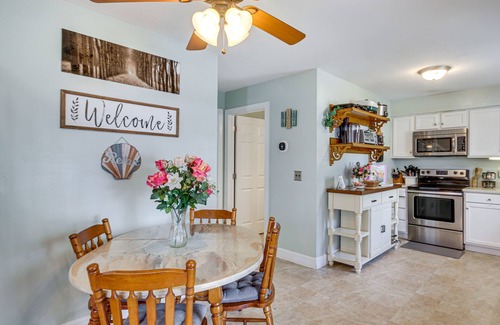 Leesville House | Pet-Friendly Lakehouse: View Tower + Fire Pit!