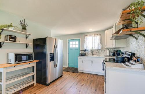 Moclips House | Pet-Friendly Moclips Home Walk to Mocrocks Beach!