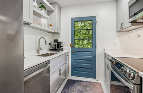 West Hartford House | Pet-Friendly, Mountainside Home | Treetop Lodge