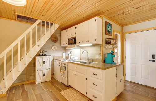 Blairsville House | Pet-Friendly Mtn Retreat w/Yard in Blairsville!