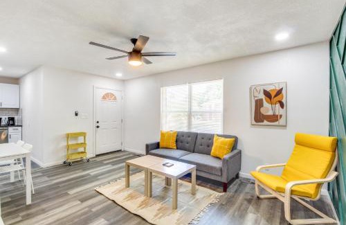 Lenexa Apartment | Pet-Friendly Overland Park Condo with Pool Access!