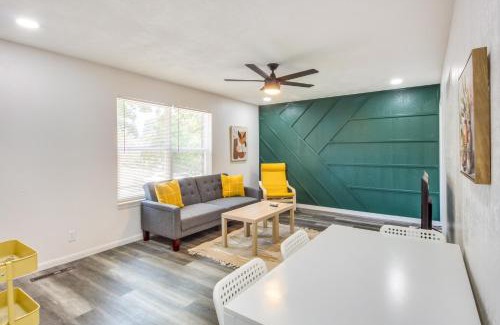 Lenexa Apartment | Pet-Friendly Overland Park Condo with Pool Access!
