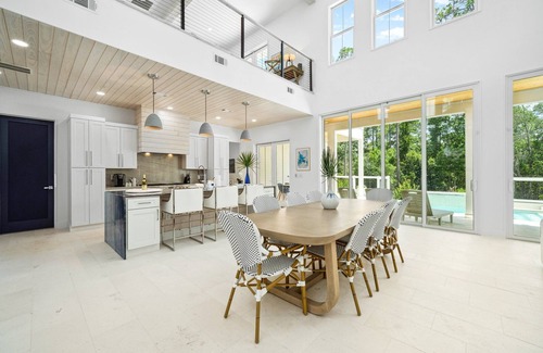 Hammocks of Seagrove House | Pet Friendly! Private Pool! Walk to Beach! Luxury 30A! Salty Days!