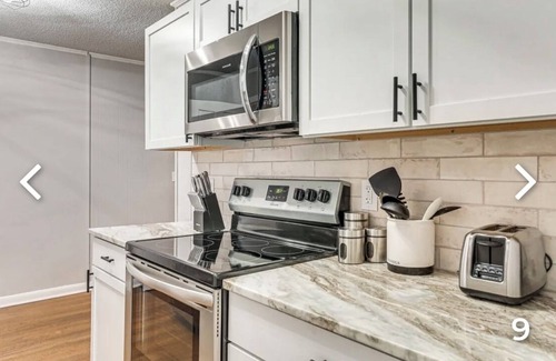 Goose Creek House | Pet Friendly Peace Home -35min to Isle of Palms-