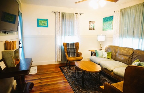 Yankeetown House | Pet Friendly, Peaceful, and Fun Home close to River and the Gulf