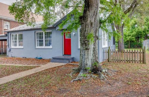 New Warrington House | Pet-Friendly Pensacola House Rental 3 Mi to Beach