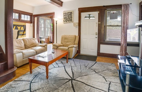 Wilkinsburg Cottage | Pet-friendly Pittsburgh Home ~ 9 Mi to Downtown!
