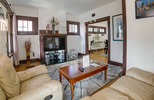 Wilkinsburg Cottage | Pet-friendly Pittsburgh Home ~ 9 Mi to Downtown!