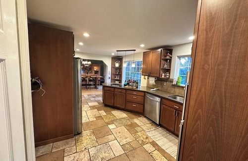 Tri-Cities House | Pet Friendly Rancho Reata Retreat