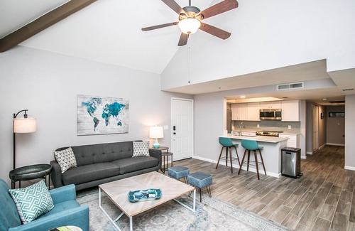 South Scottsdale Condo | Pet Friendly! Remodeled Scottsdale Condo with Garage!